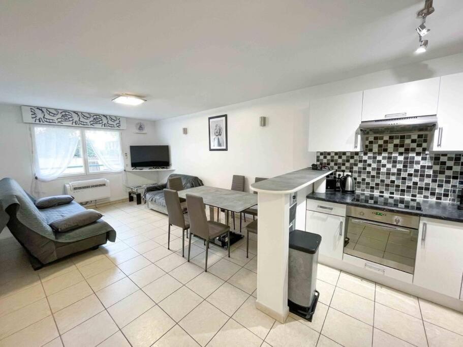 Modern One Bedroom Apartment In 칸느 외부 사진